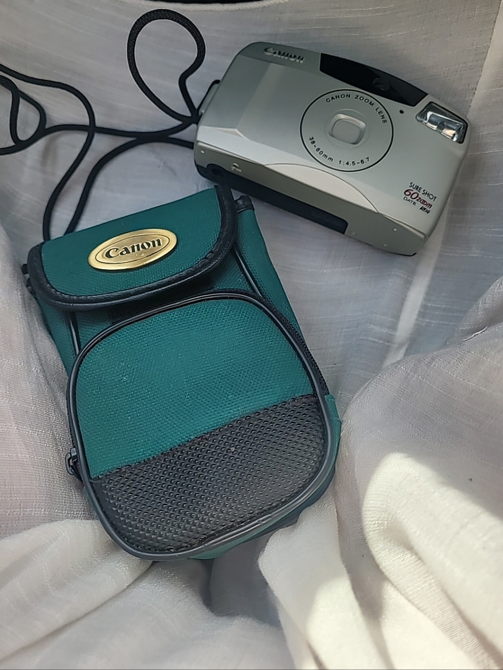 Canon Camera Sure Shot 60 Zoom Shot 35mm Point & Shoot Film W/ Case Works Great! - Picture 2 of 10
